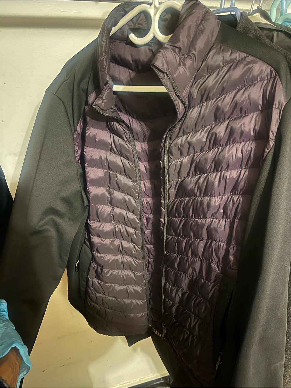 FAIRVIEW DEALS, STYLISH BOMBER & PUFFER COAT (2), SIZE MEDIUM